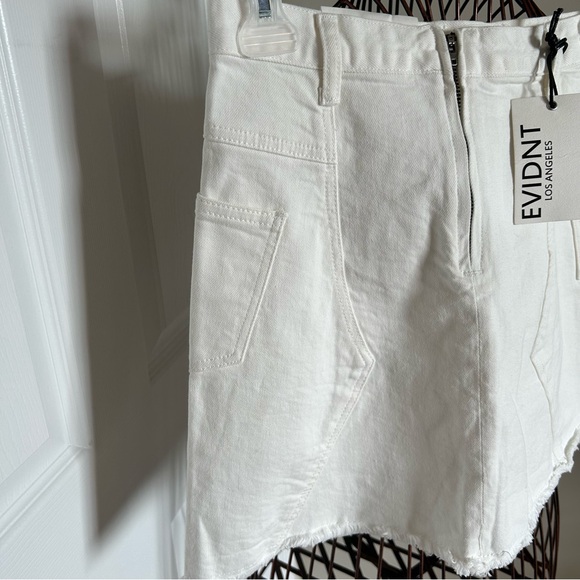 ⭐️ NWT EVIDNT x Anthropologie Mini Distressed Denim Skirt ⭐️ - Picture 4 of 10